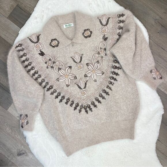 Vintage Su Lim Floral Embroidered Angora Sweater Taupe Pearl Embellished PM - Picture 9 of 13
